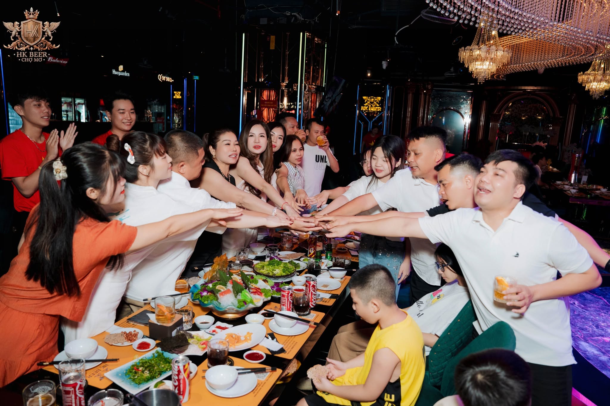 Không gian VIP tổ chức sự kiện sang trọng - HK Beer Chợ Mơ
